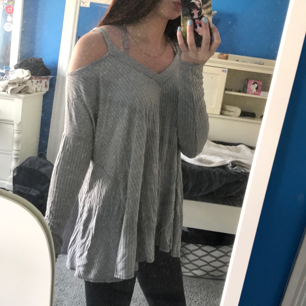 Flowy gray sweater